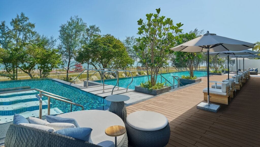 er-pener-infinity-pool-21571_Wide-Hor